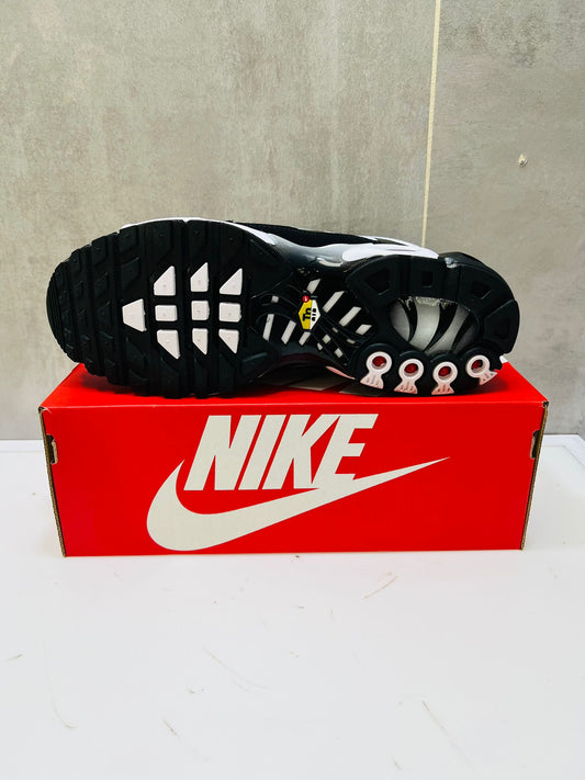 Nike Air Max Plus TN Black Grey White Sneakers