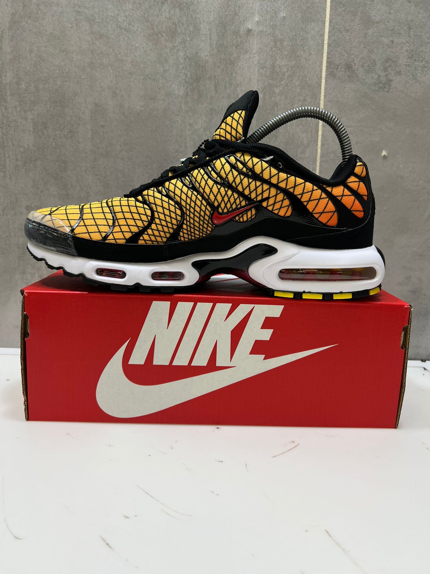 Nike Air Max Plus TN's Gradient Mesh Sneakers – Blue & Yellow